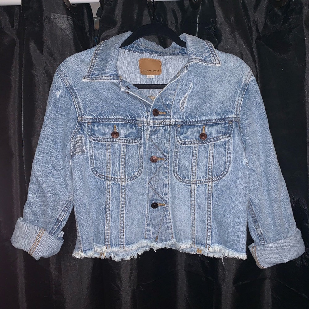 American Eagle cropped jean jacket